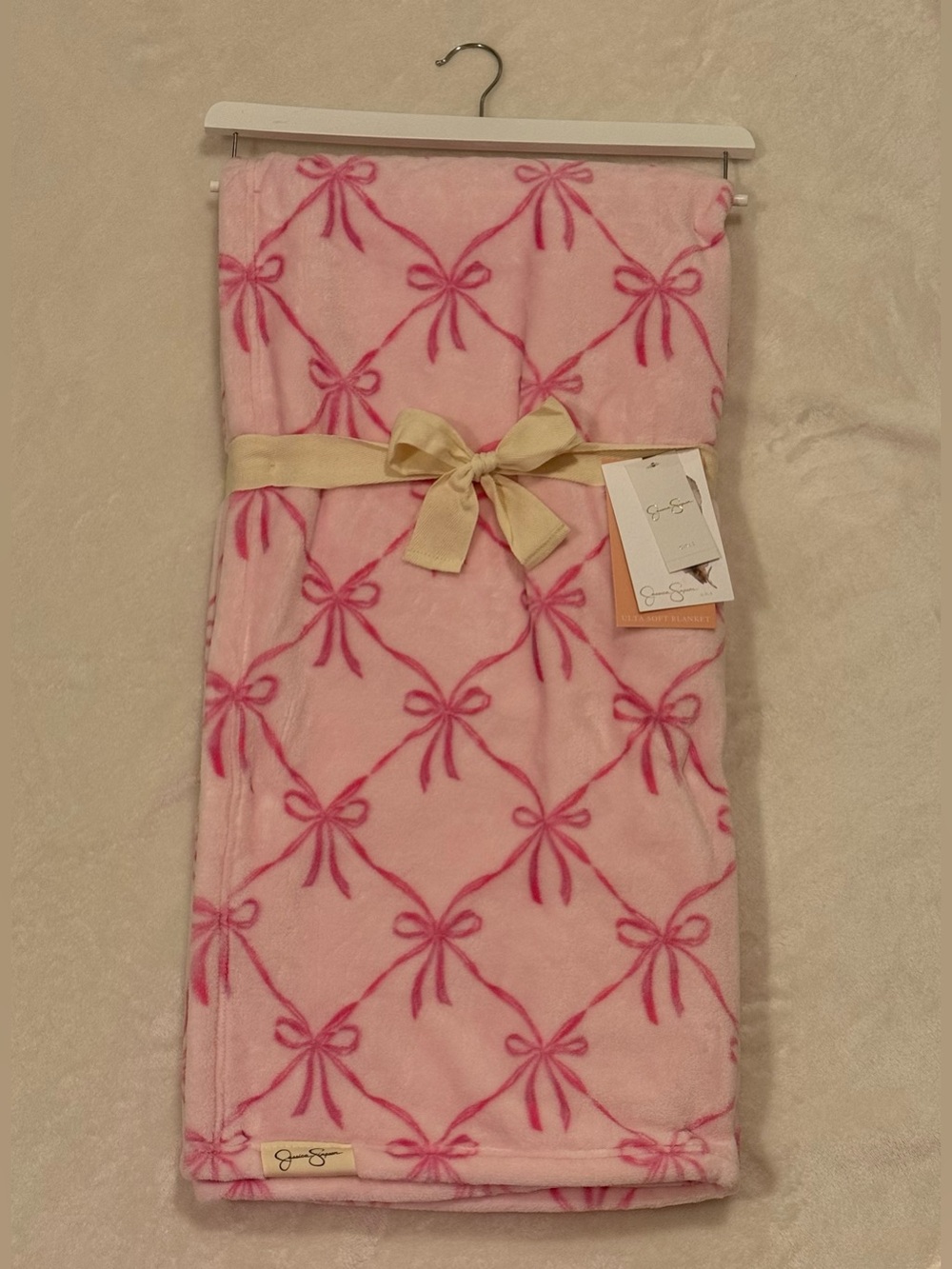 Jessica Simpson Ultra Soft Blanket - Light Pink w/ Bright Pink Bow’s - *NWT*